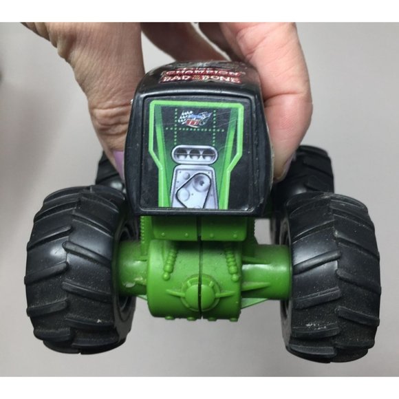 Hot Wheels Monster Jam Grave Digger Rev N Go Power Mattel Wheels - Picture 4 of 6